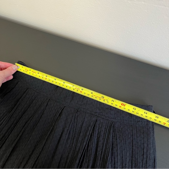 Ann Taylor LOFT Summer Stroll Skirt | Pleated Textured Black Mini Skirt - Picture 10 of 12